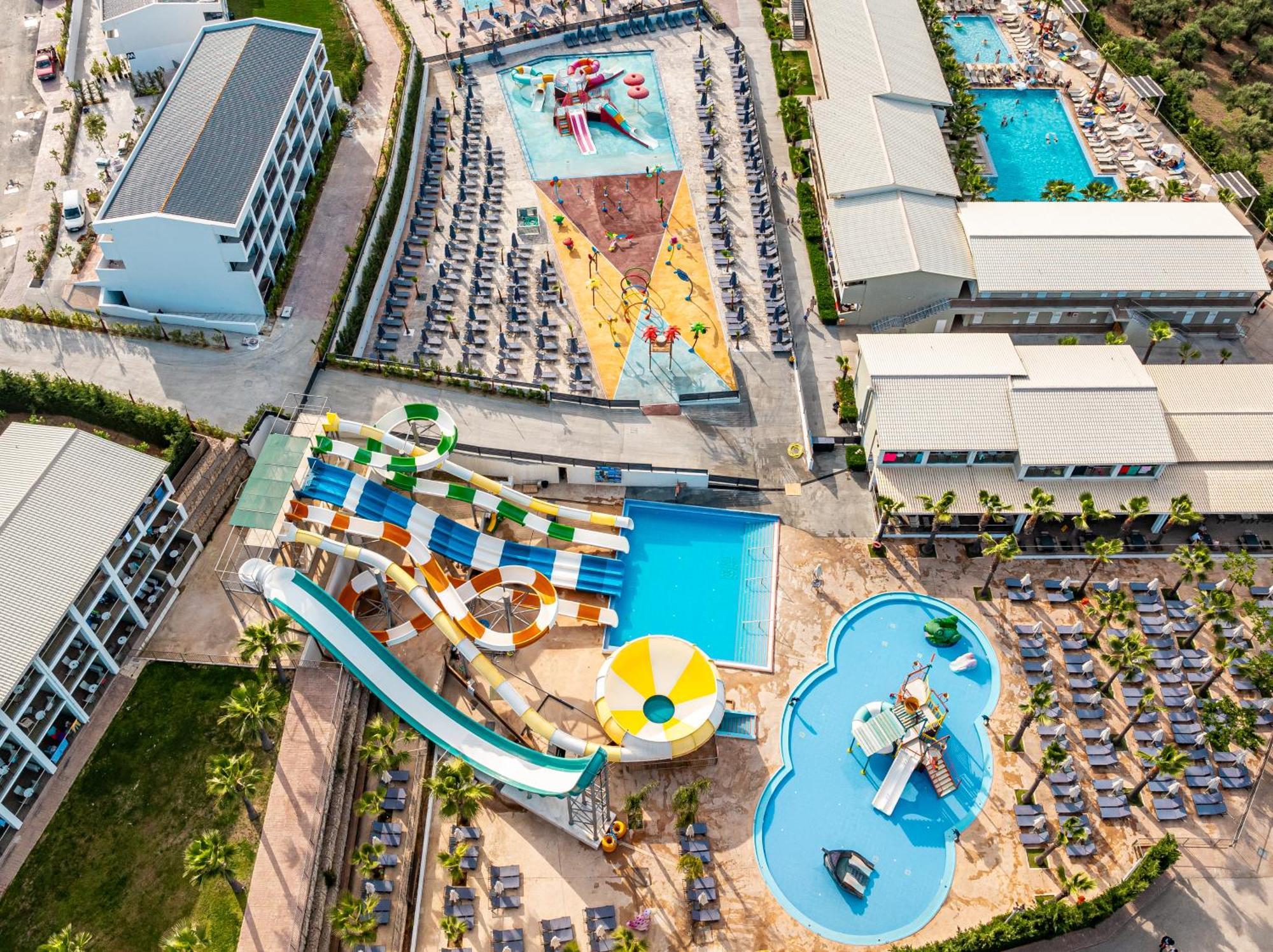 Caretta Paradise Resort & Waterpark トラガキオン エクステリア 写真